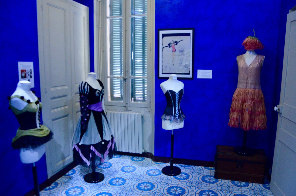 L’exposition «&nbsp;La fête ! Costumes de travestissement